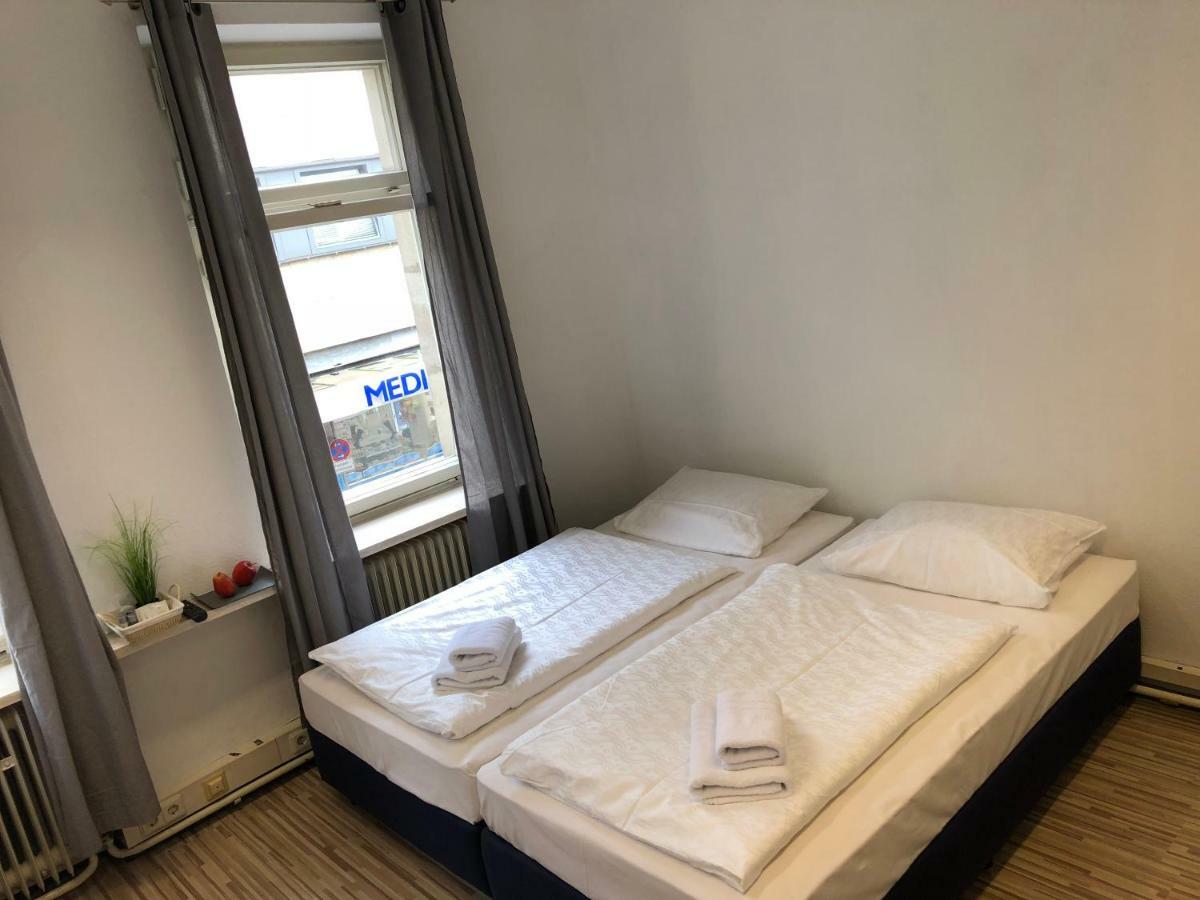 Downtown City - Privaterooms Fürth Exterior foto